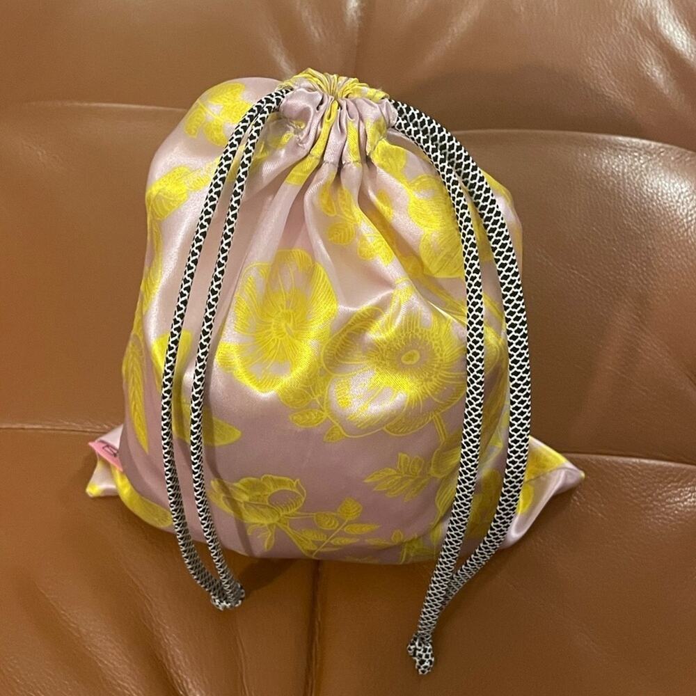 NEW Set of 2 Pink & Yellow Lace Satin Bags. Measurements in photos. - Picture 6 of 8